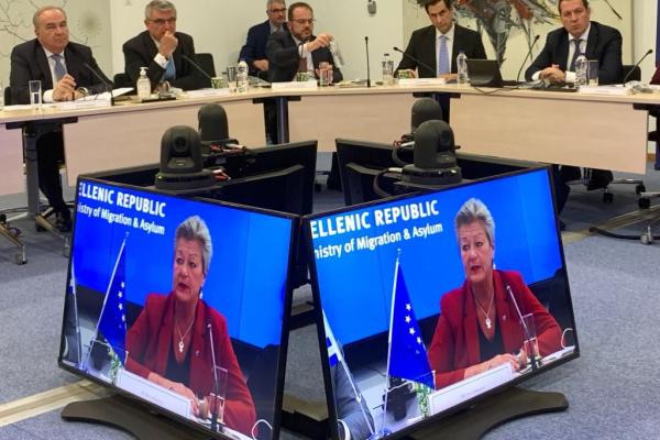The photo shows the first inter-ministerial meeting that launched the Task Force on Integration. In the front, we see Commissioner Johansson portrayed on two screens, while in the background ministers and participants are listening to the speaker.