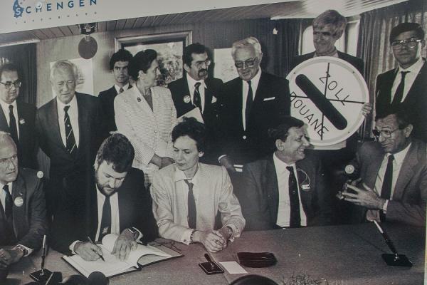 14 June 1985 – signing the Schengen Agreement